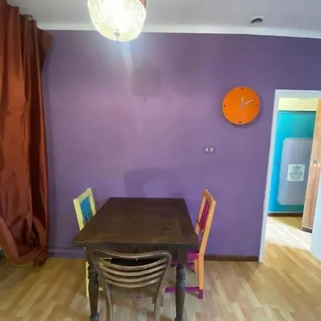 Spazioviola Intimo Boho Style Uno Spazio Magico Per L'energia Che Si Respira In Un Palazzo Della Vecchia Qui Nulla E Perfetto Ma Tutto Racconta Apartamento Bolonia