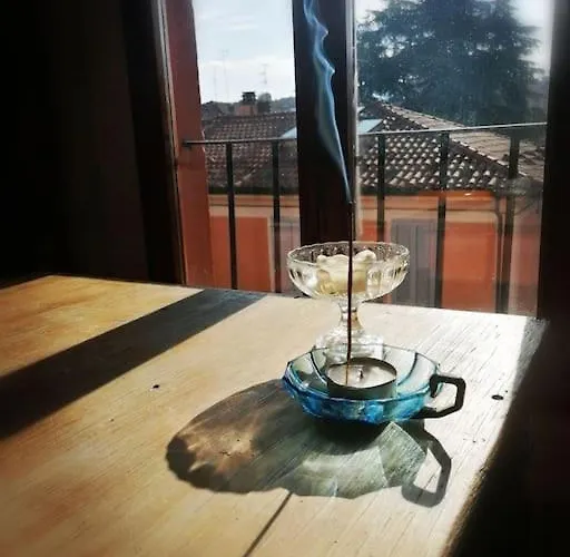 Spazioviola Intimo Boho Style Uno Spazio Magico Per L'energia Che Si Respira In Un Palazzo Della Vecchia Qui Nulla E Perfetto Ma Tutto Racconta No Wi-fi No Aria Condizionata 볼로냐