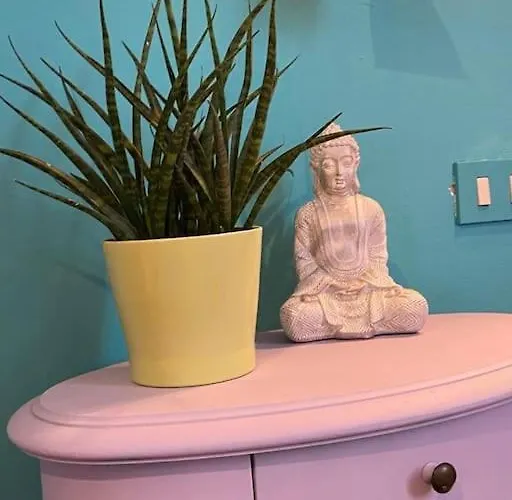 Lägenhet Spazioviola Intimo Boho Style Uno Spazio Magico Per L'energia Che Si Respira In Un Palazzo Della Vecchia Qui Nulla E Perfetto Ma Tutto Racconta No Wi-fi No Aria Condizionata