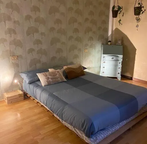 شقة Spazioviola Intimo Boho Style Uno Spazio Magico Per L'energia Che Si Respira In Un Palazzo Della Vecchia Qui Nulla E Perfetto Ma Tutto Racconta No Wi-fi No Aria Condizionata *