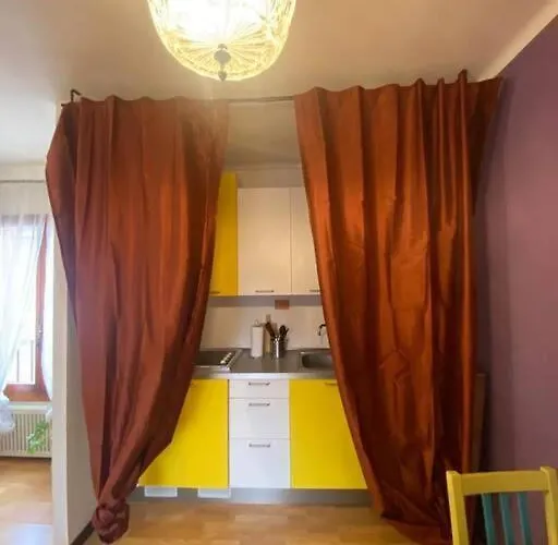 Spazioviola Intimo Boho Style Uno Spazio Magico Per L'energia Che Si Respira In Un Palazzo Della Vecchia Qui Nulla E Perfetto Ma Tutto Racconta No Wi-fi No Aria Condizionata *