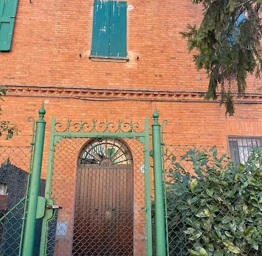 شقة Spazioviola Intimo Boho Style Uno Spazio Magico Per L'energia Che Si Respira In Un Palazzo Della Vecchia Qui Nulla E Perfetto Ma Tutto Racconta No Wi-fi No Aria Condizionata *
