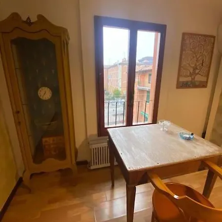 Spazioviola Intimo Boho Style Uno Spazio Magico Per L'energia Che Si Respira In Un Palazzo Della Vecchia Qui Nulla E Perfetto Ma Tutto Racconta No Wi-fi No Aria Condizionata